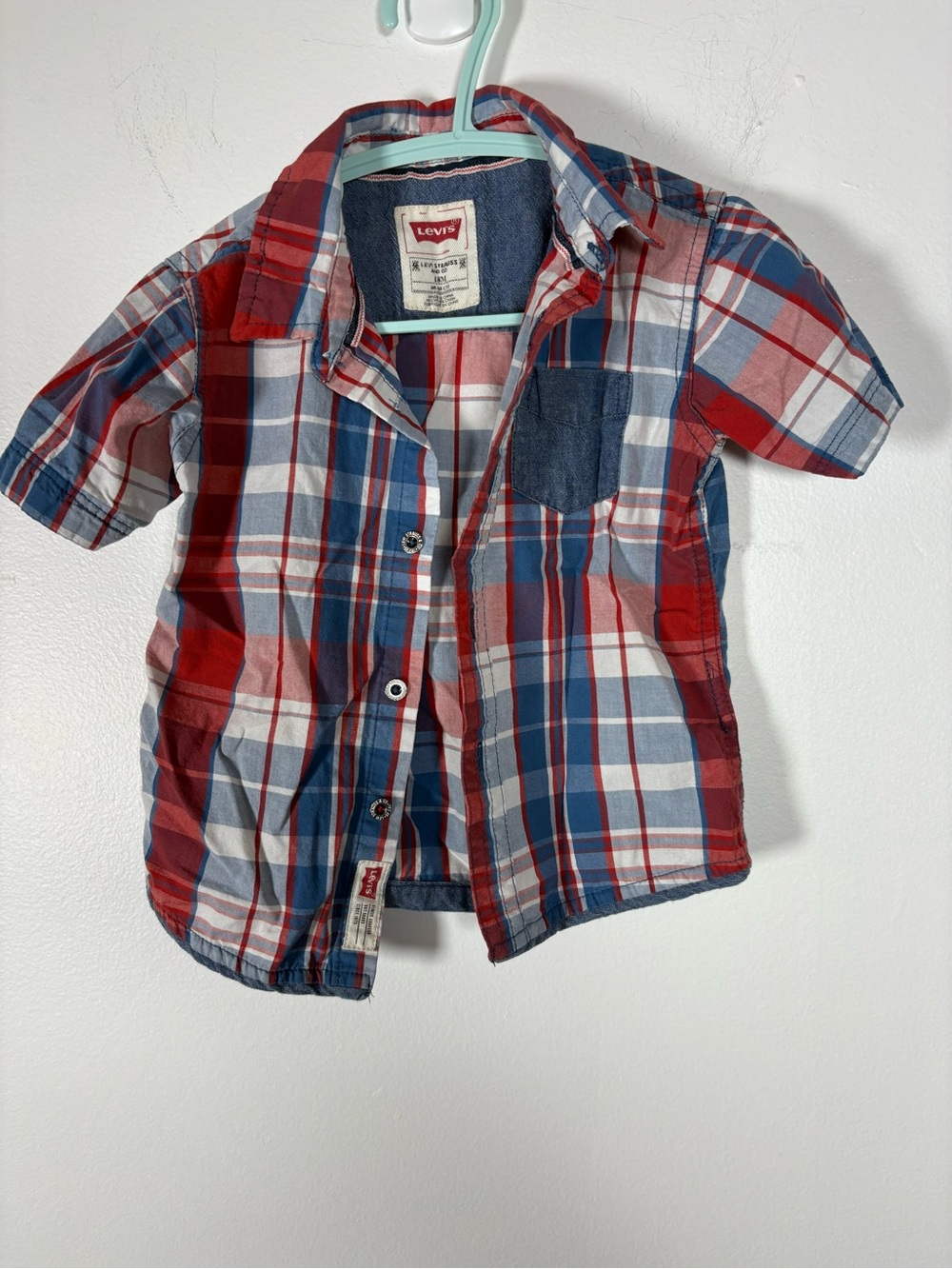 Levi's Red, Blue & White Plaid Short-Sleeve Button-Down Shirt